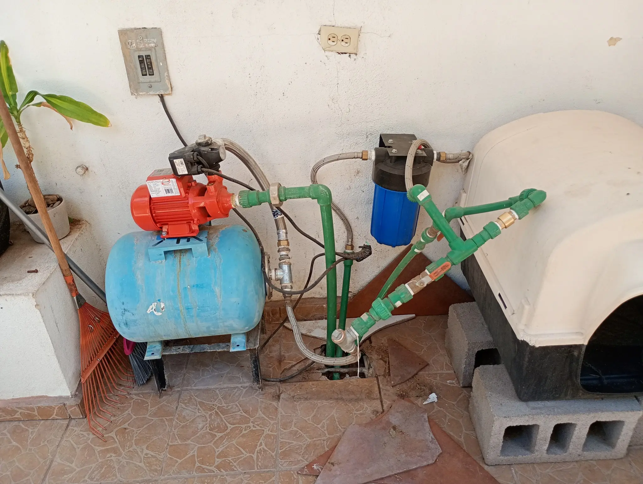 Atendiendo CTA Emergencia plomería en Mérida